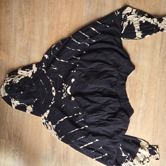 Young Fabulous & Broke Tie Dye Cropped Hoodie Sweatshirt Size M/L Boho - Picture 4 of 5
